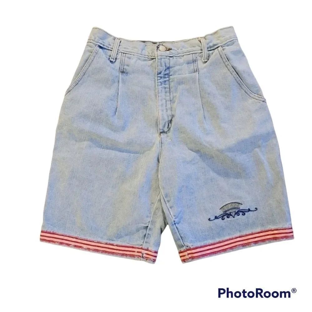 Vintage 80's Guess George Marciano pleated shorts